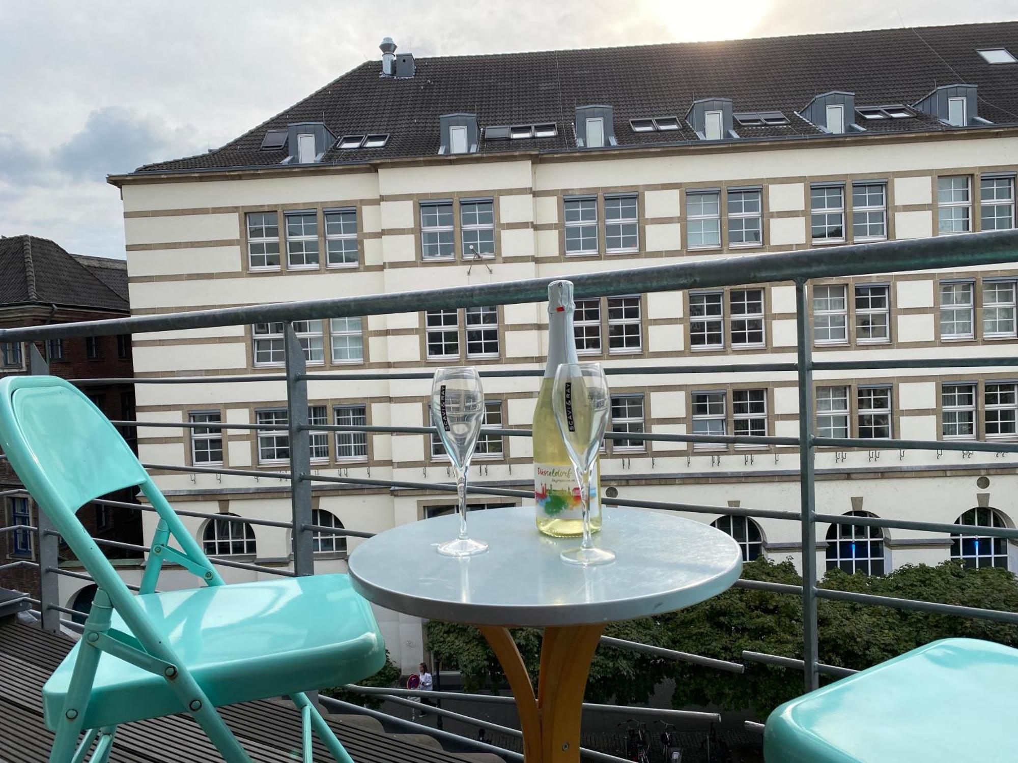 Avi Burgplatz *