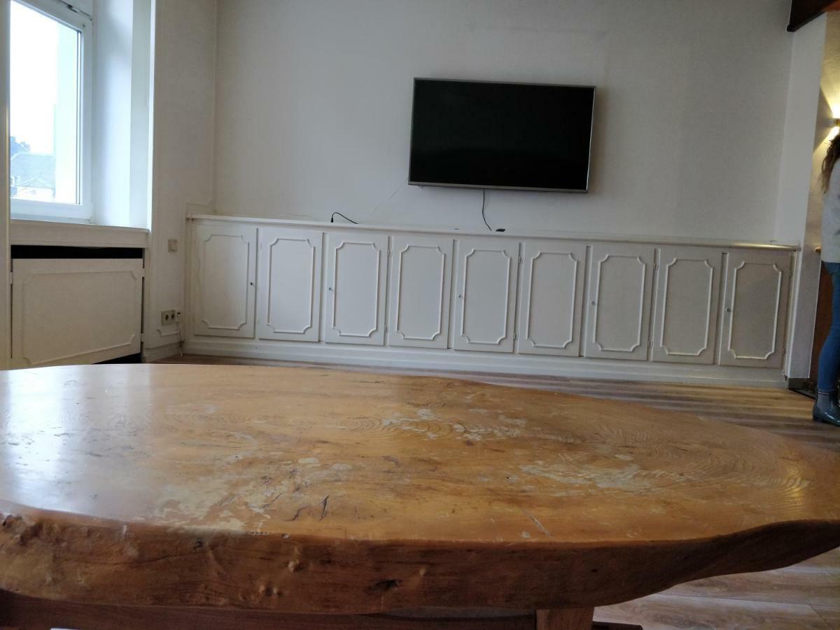 Avi Burgplatz Apartamento *